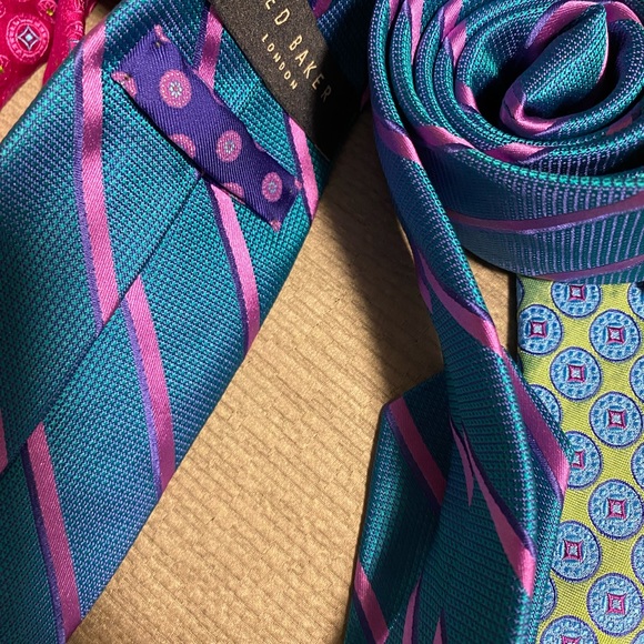 Ted Baker Bundle of 5 ties - Picture 8 of 14